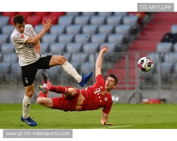 托马斯中路拦截后推射踢破僵局