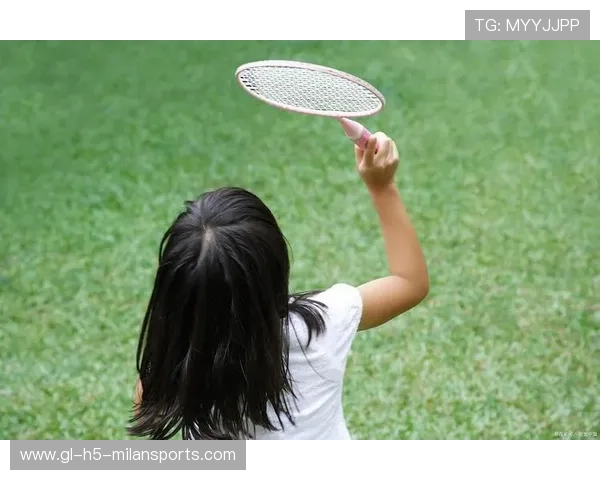 羽毛球运动员拉边线意外拉断，背后隐藏的秘密与启示