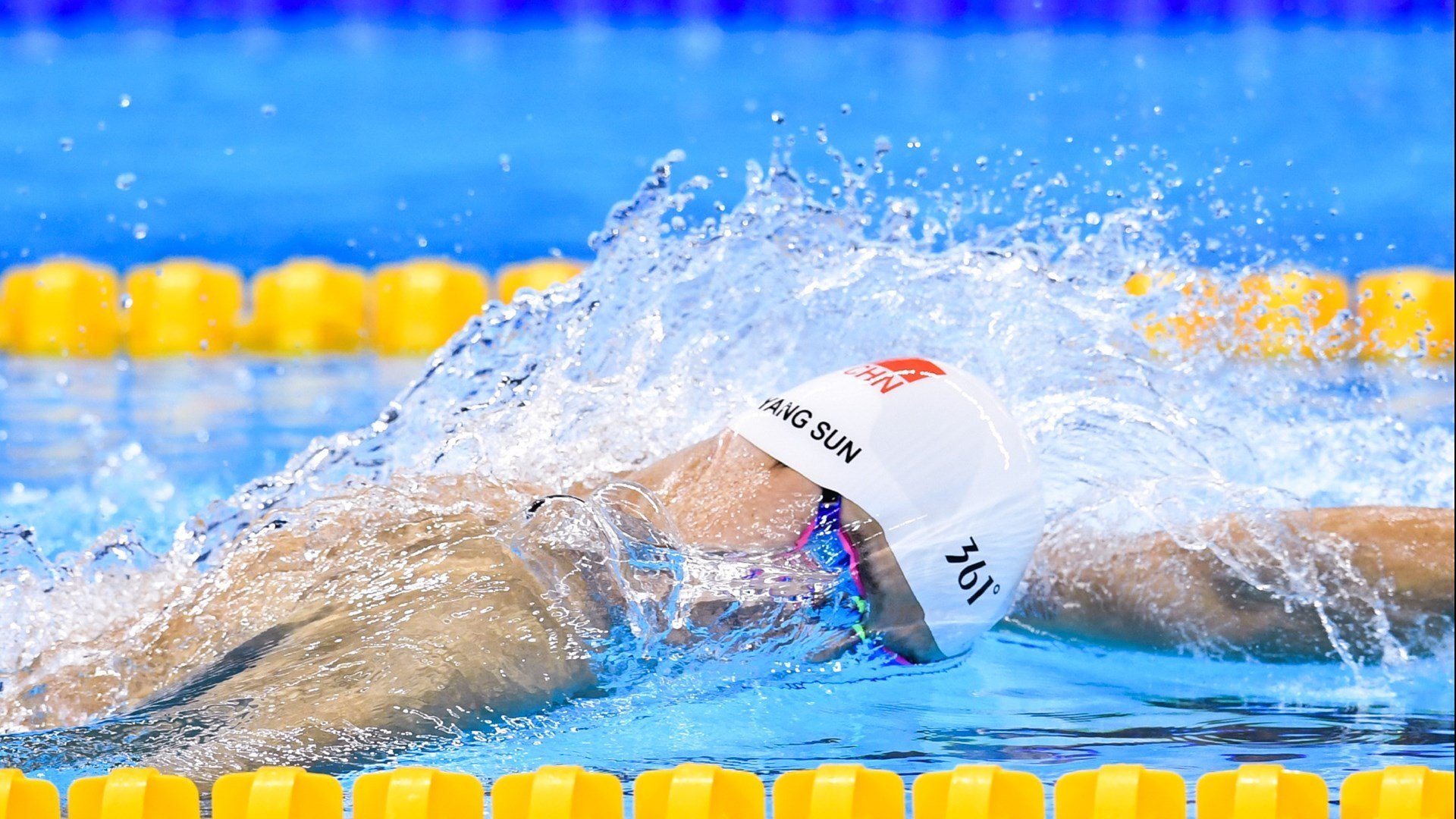 “东桃花岛:缆绳滑水让水上运动焕发新光彩”